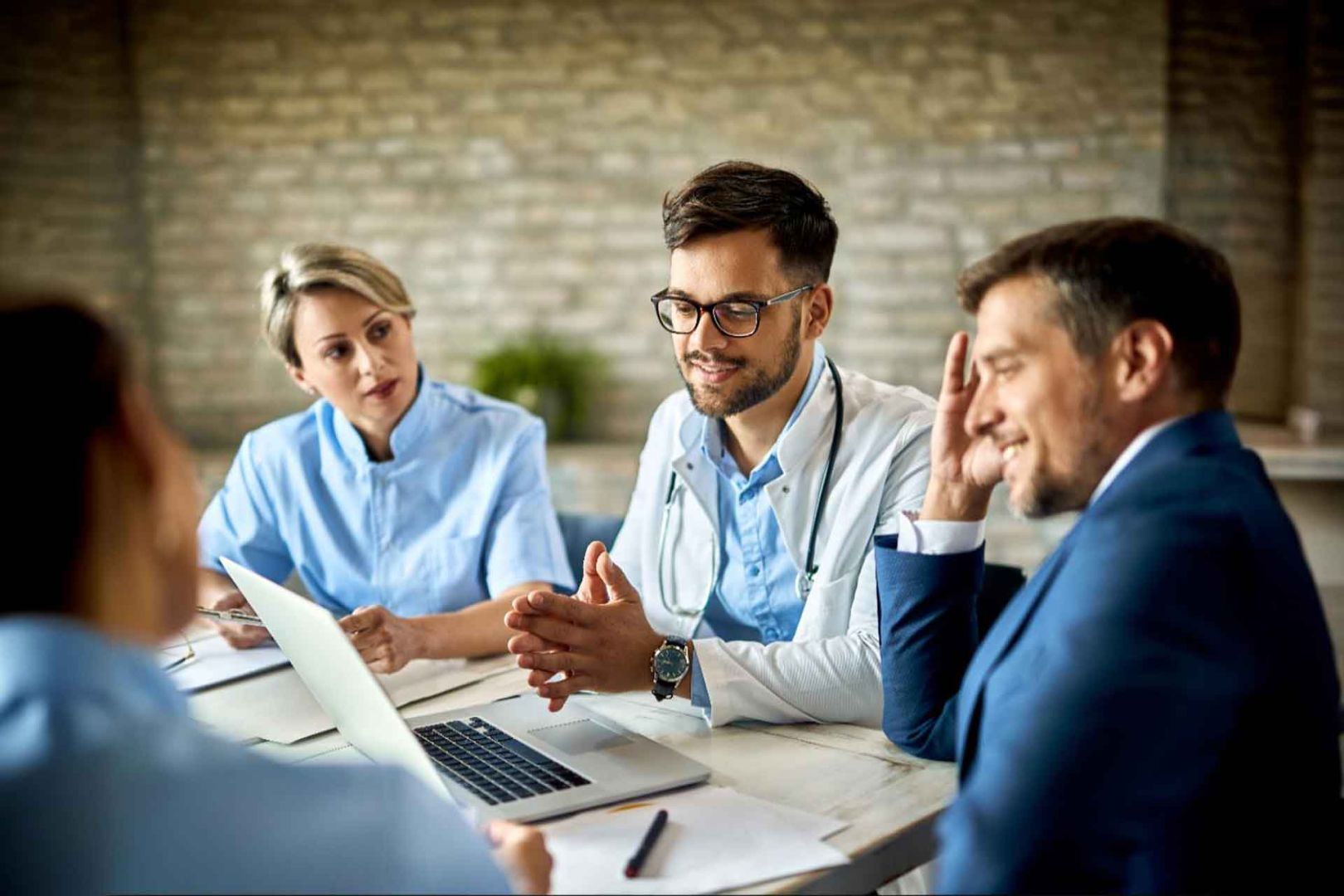 Magíster en Administración de Instituciones de la Salud